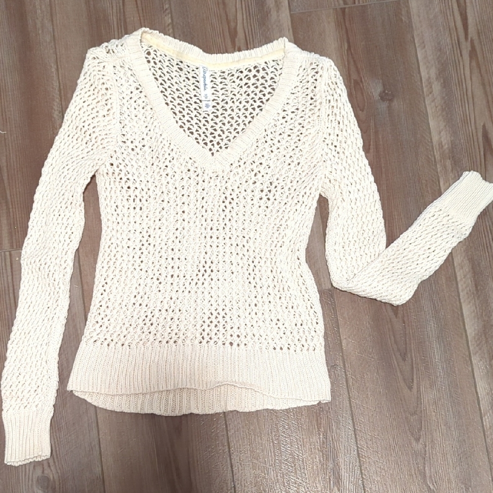Aeropostale Cream V-Neck Sweater